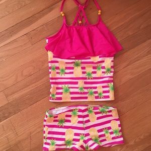 Pineapple baiting suit